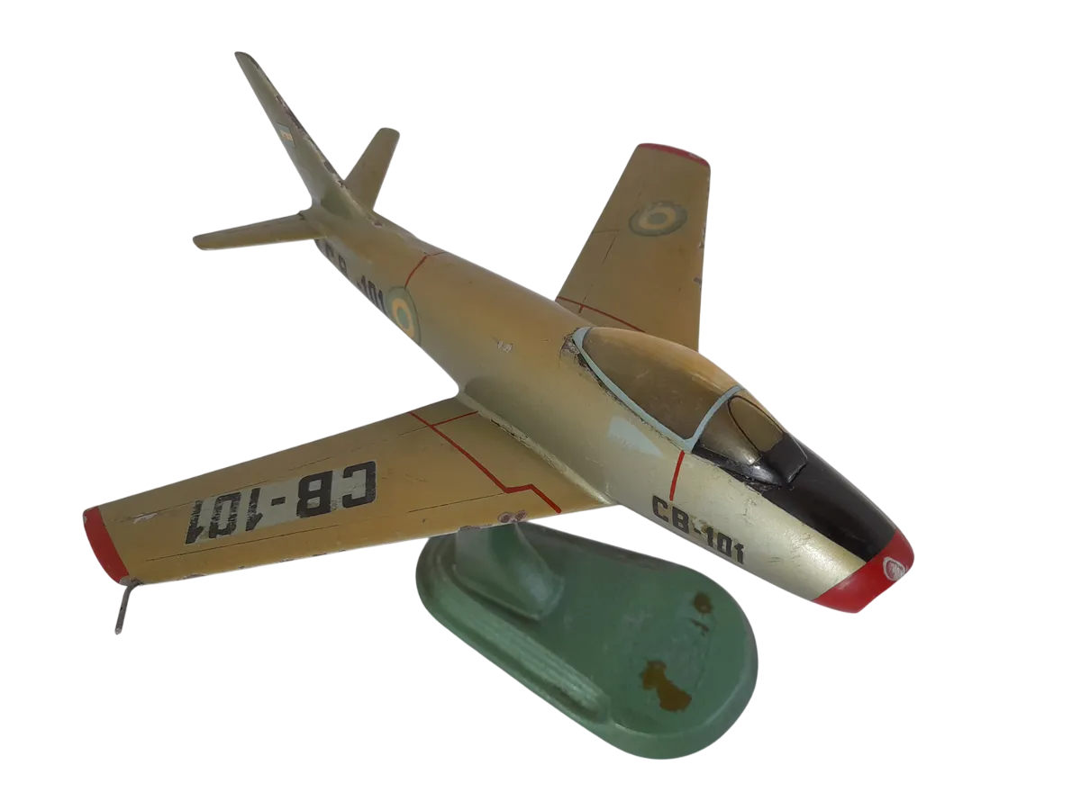 Avion Sabre F 86 Fuerza Aerea Argentina. Metal A Escala