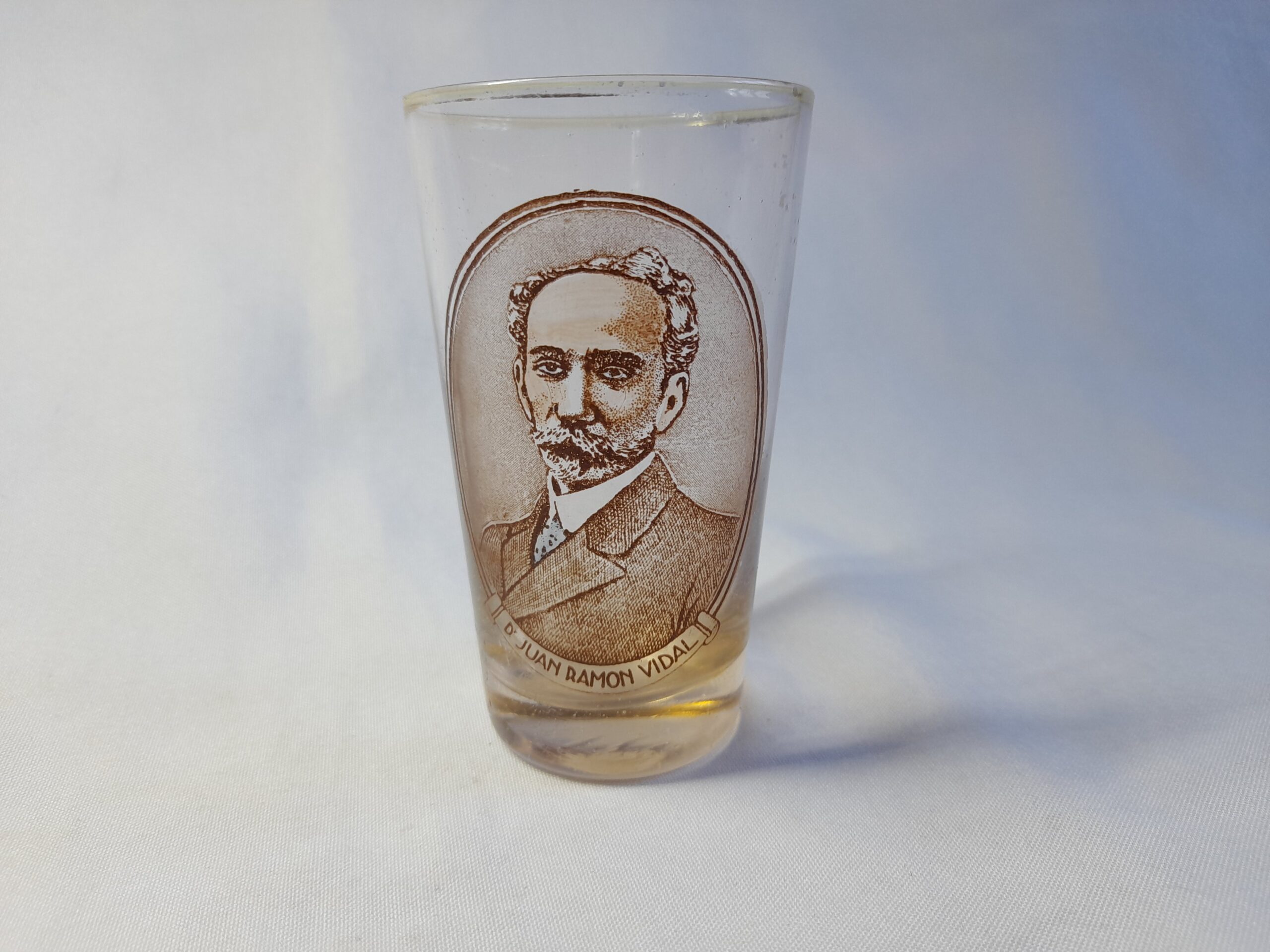 Vaso con imagen de Juan Ramon Vidal, Corrientes