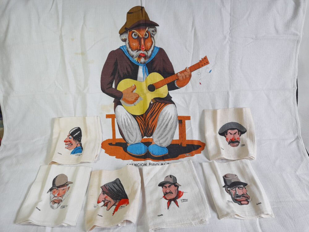 Mantel con 6 servilletas, motivos de Florencio Molina Campos