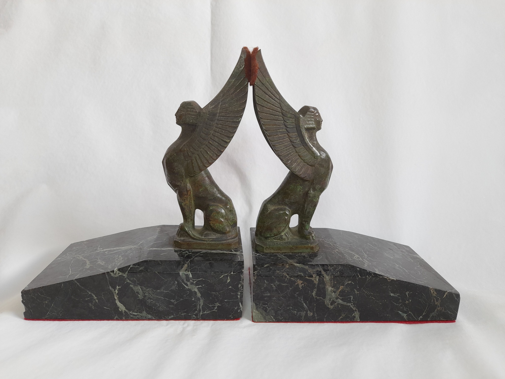 Antiguos sujetalibros de bronce con forma de esfinge, firmados Frecourt