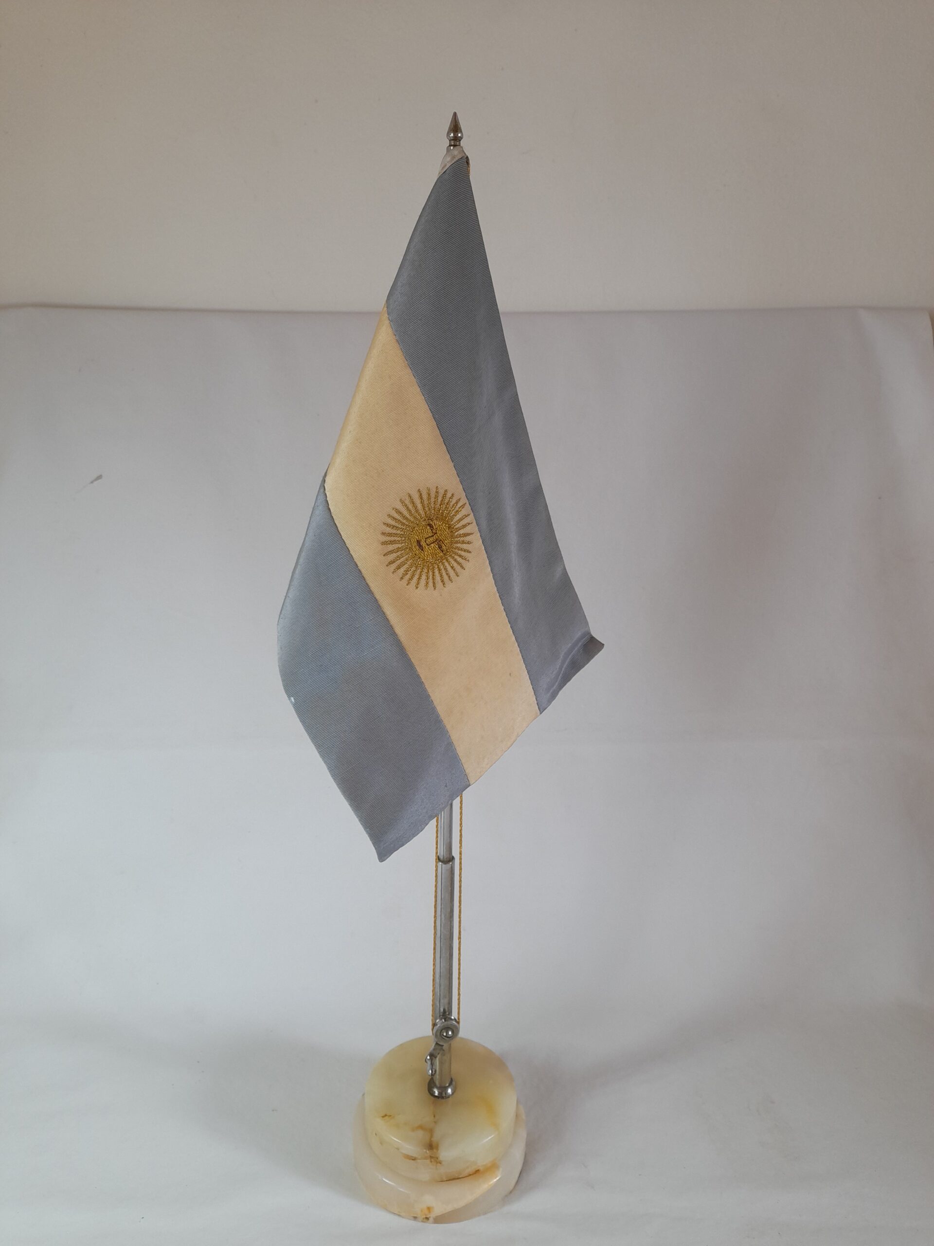 Mastil de escritorio con base de marmol Argentina