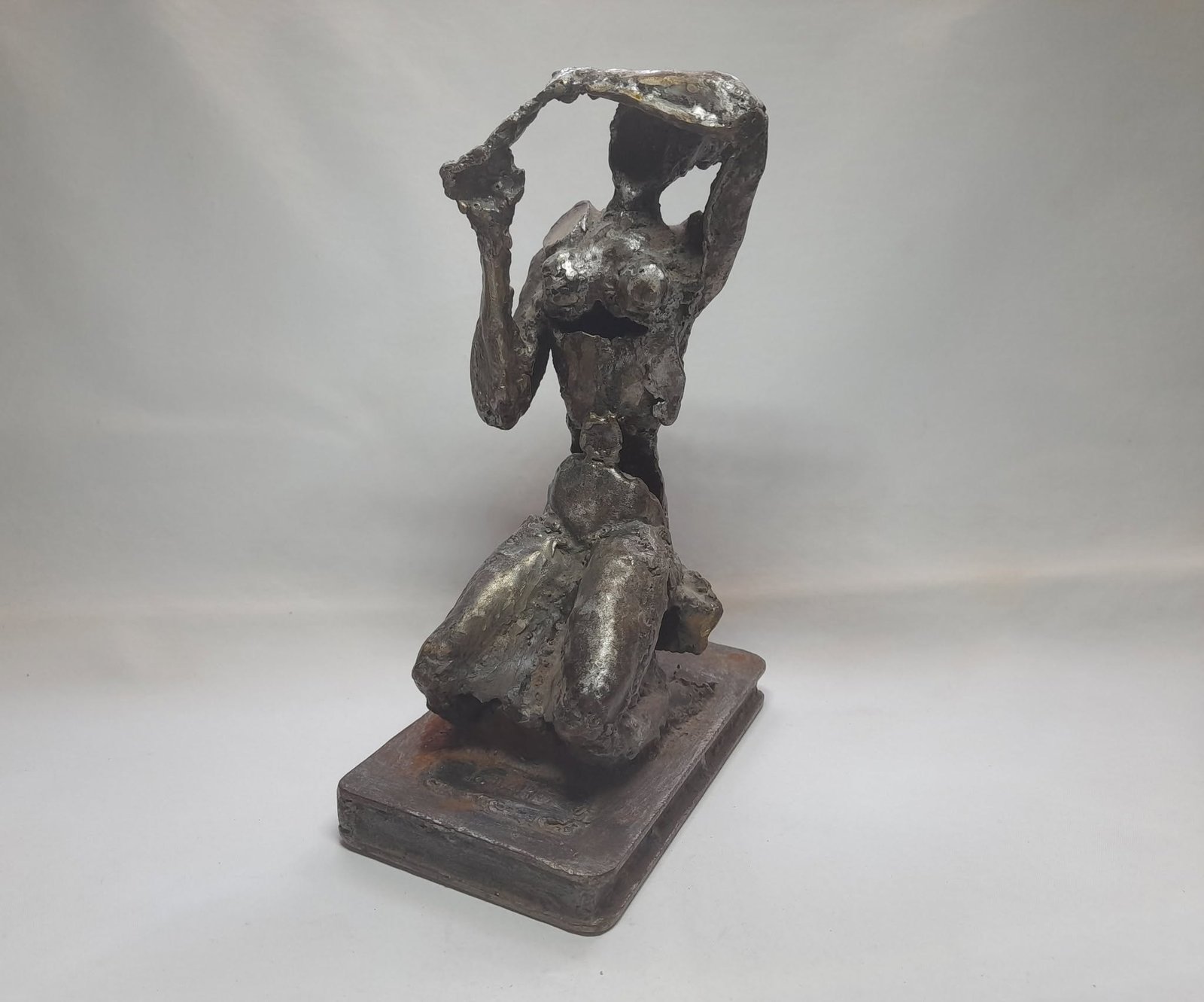 Escultura en hierro de Lidia Juarez